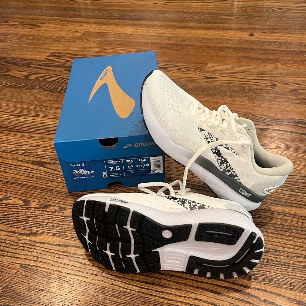 New Brooks Ghost 15 size 7.5